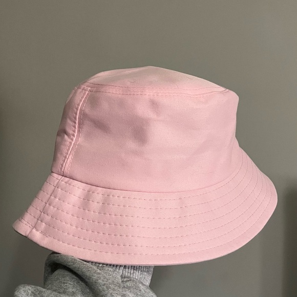 White and pink bucket hats - Picture 2 of 2